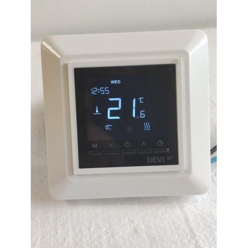 Терморегулятор програмний DEVIreg Opti Терморегулятор програмний DEVIreg Opti