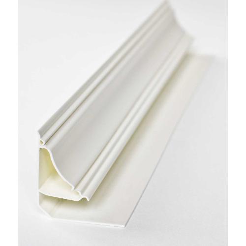 Плинтус ПВХ белый