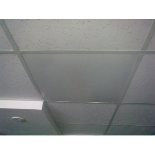 Алюминиевый подвесной потолок 600х600 Металик белый