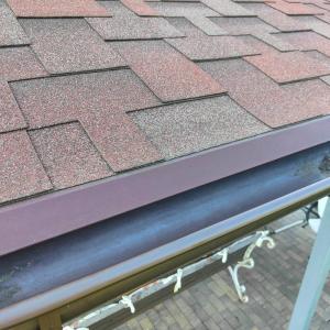 Карнизний крапельник для бітумної черепиці 2м. Карнизний крапельник для бітумної черепиці 2м.