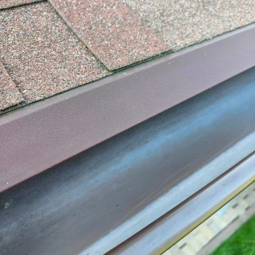 Карнизний крапельник для бітумної черепиці 2м. Карнизний крапельник для бітумної черепиці 2м.