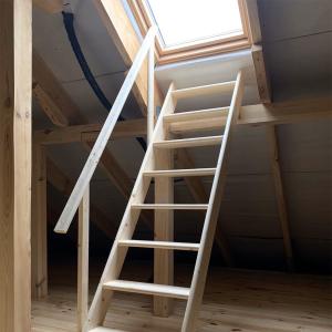 Деревянная лестница Dolle Madrid 57 см (висота 283 см)