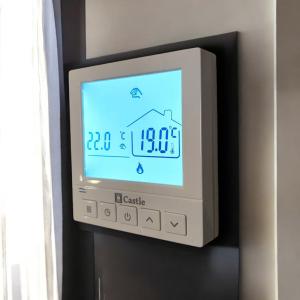 Терморегулятор программируемый для теплого пола Castle АС819H-30A Терморегулятор программируемый для теплого пола Castle АС819H-30A
