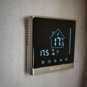 Терморегулятор програмний для теплої підлоги Castle АС8400Н WI-FI Чорний-Срібло