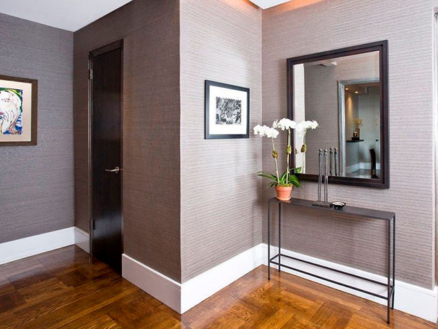 Напольный плинтус ударопрочный