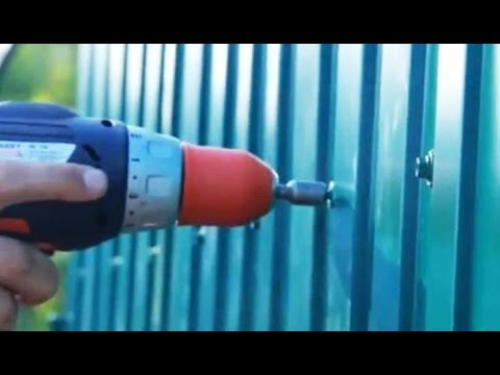 монтаж паркану з профнастилу